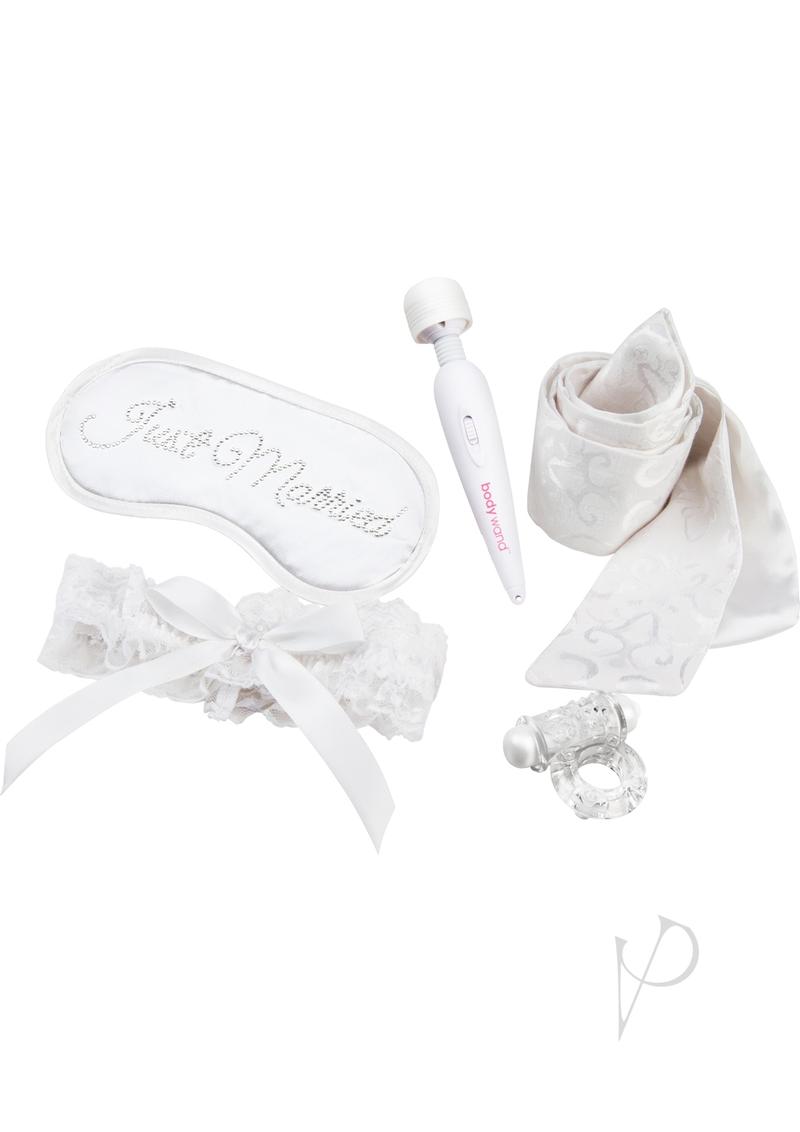 Bodywand Couples Collection Honeymoon Gift Set (5 Piece Set)